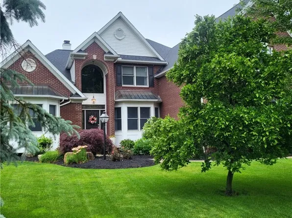 616 Coventry Pl, Amherst, OH 44001