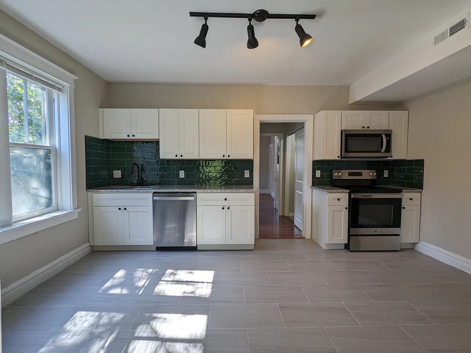 1 bed, 875 sqft, $875 — Photo 1