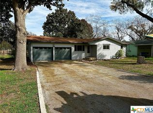 1215 S Mesquite Ave, New Braunfels, TX 78130