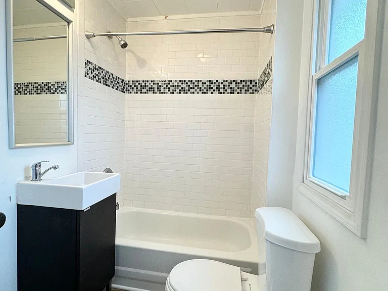 1007 S Jefferson St — Photo 7