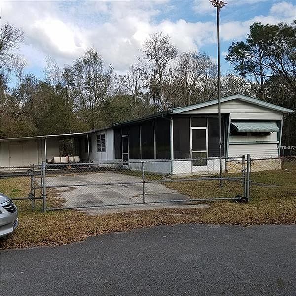 1st image of 126 Twin Lakes Cir