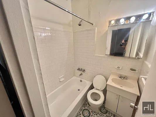 Rented by Highline Residential | media 11