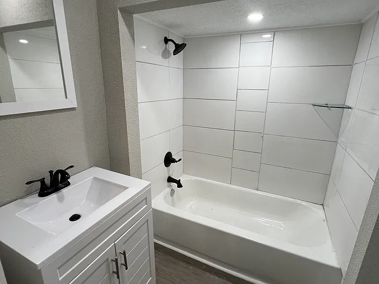 1470 N Grant Ave #1 — Photo 11
