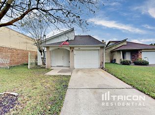 943 Somercotes Ln, Channelview, TX 77530