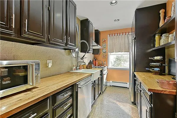 Sold by Exclusive Properties Sotheby's International Realty | media 11