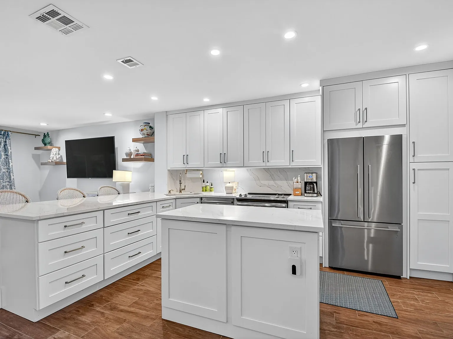 2 bed, 1478 sqft, $11,000 — Photo 4