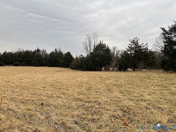 2nd image of 36 Rhodes Ln