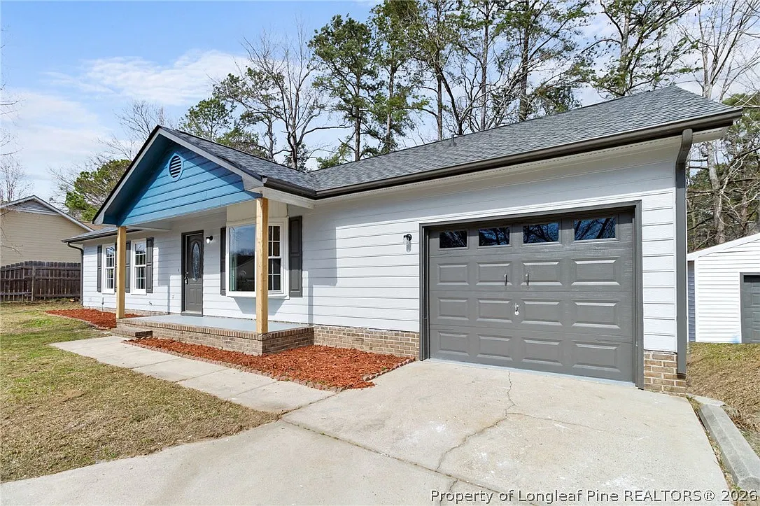 3 bed, 2.0 bath, 1269 sqft, $1,950 — Photo 2