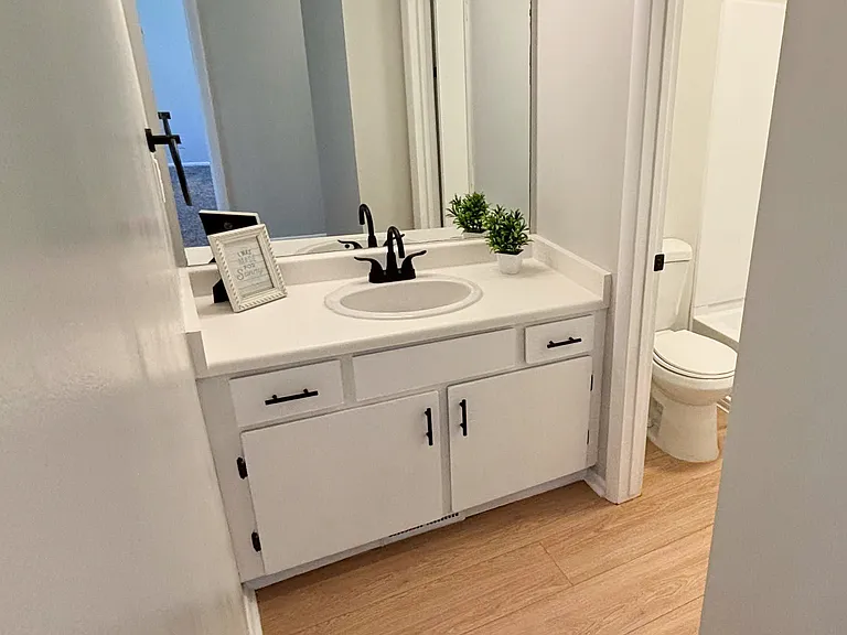 4239 W Bampton Ln — Photo 10
