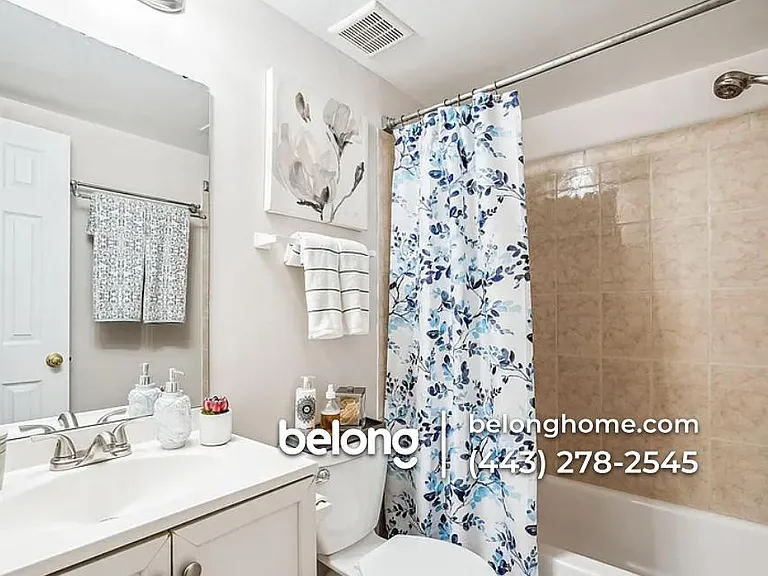 1227 Travis View Ct — Photo 2