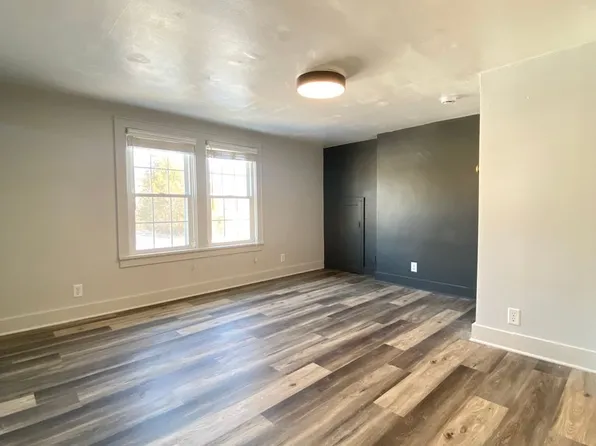 2409 Omro Rd, Oshkosh, WI 54904