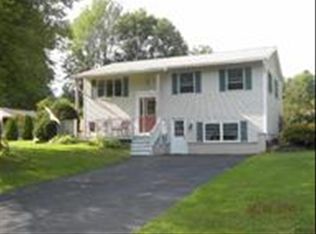 10 Whipple Tree Rd, Ballston Spa, NY 12020