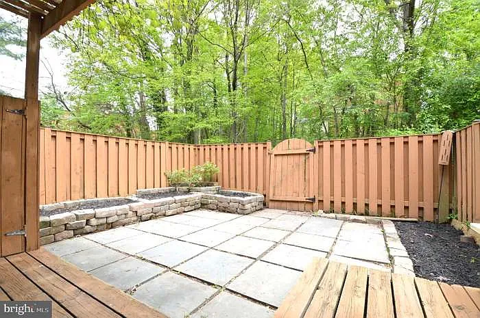 4 bed, 3.5 bath, 2080 sqft, $3,100 — Photo 3