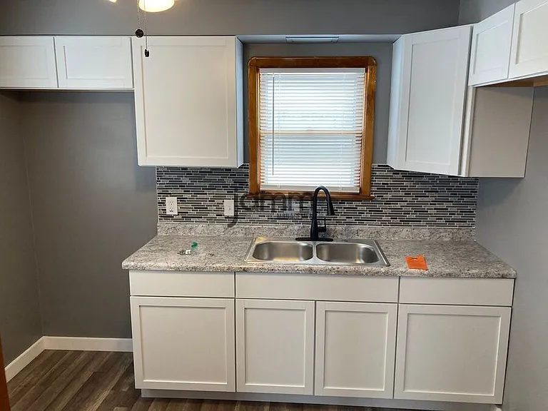 6099 Ridge Rd #1 — Photo 8