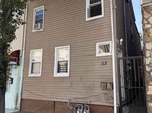 82 Belmont Ave #2