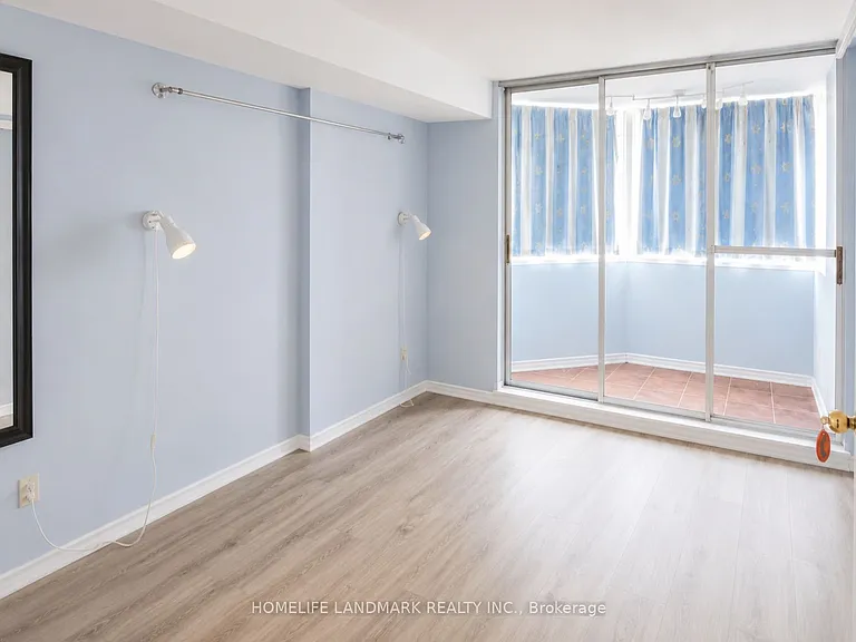 400 Webb Dr #501 — Photo 8