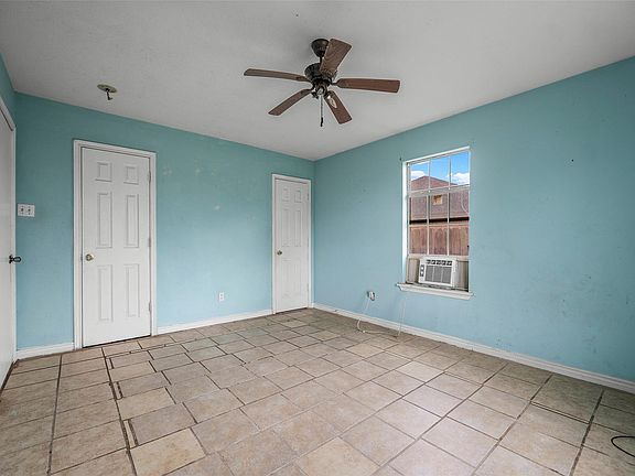 5th image of 330 3rd St