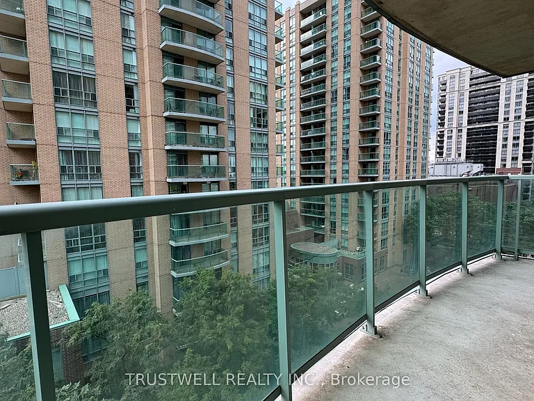 20 Olive Ave #803 — Photo 12