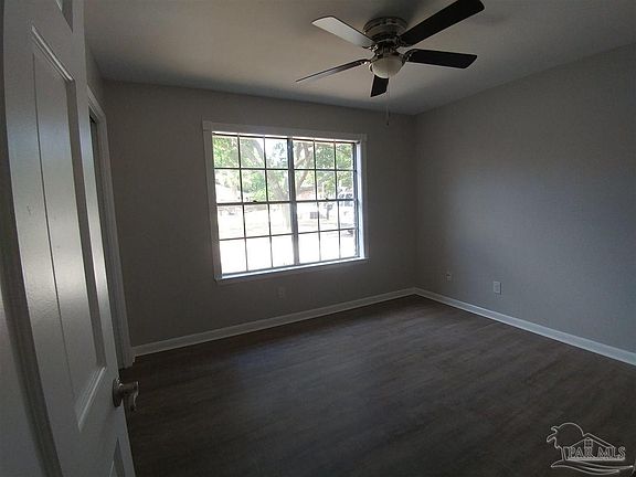 5th image of 8551 Wyckham Pl