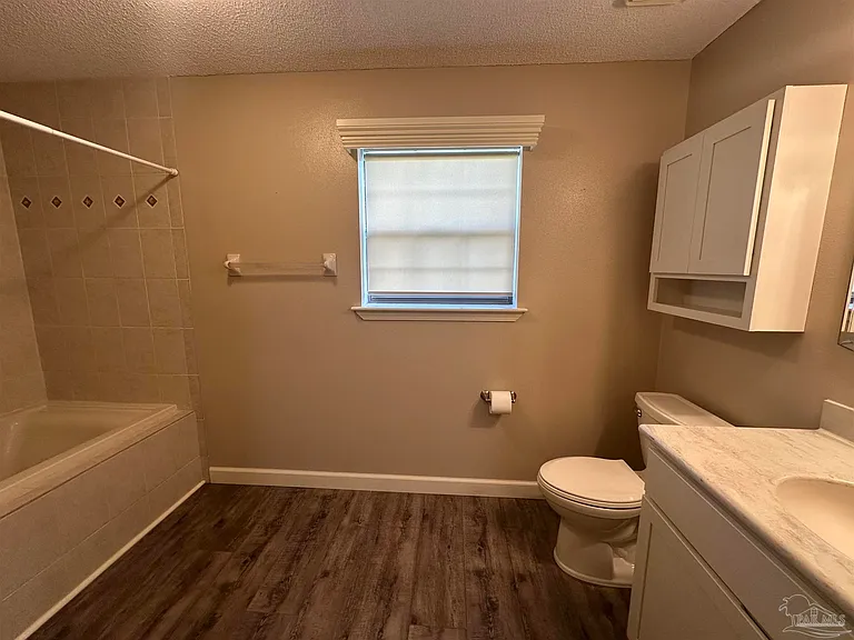 304 Arabian Dr — Photo 18