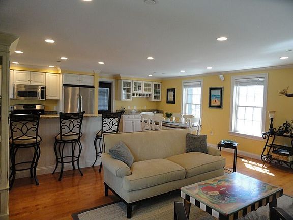 Open concept with nice flow