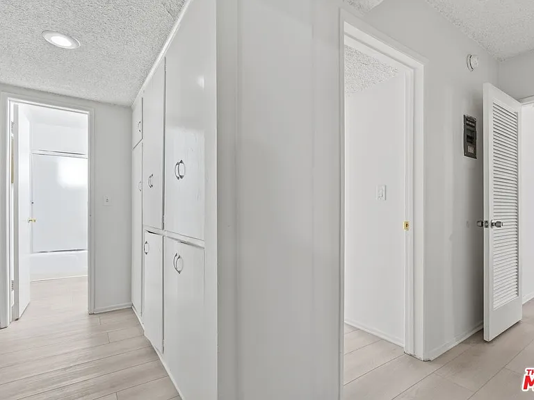 2332 S Beverly Glen Blvd #3 — Photo 14
