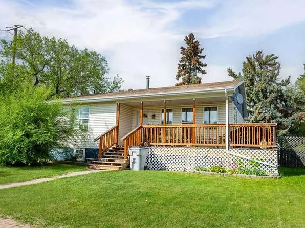 502 S 5th Ave, Wainwright, AB T9W 1B1
