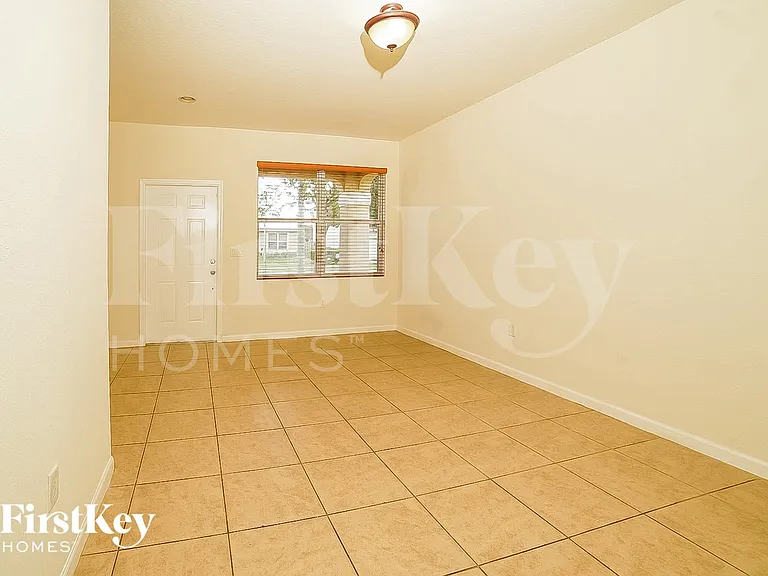 3069 SE 5th Dr — Photo 10