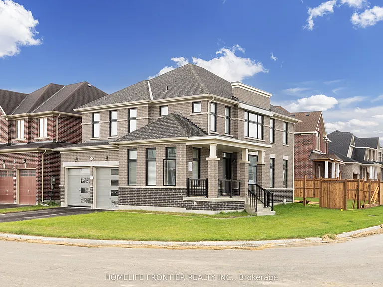 49 Ainslie Hill Cres — Photo 2