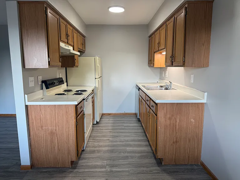 1687 S Riverside Ave #9 — Photo 6