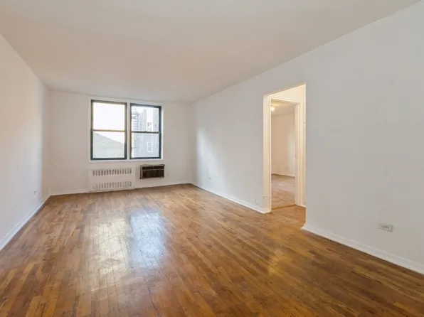 275 Webster Avenue image 4 of 8