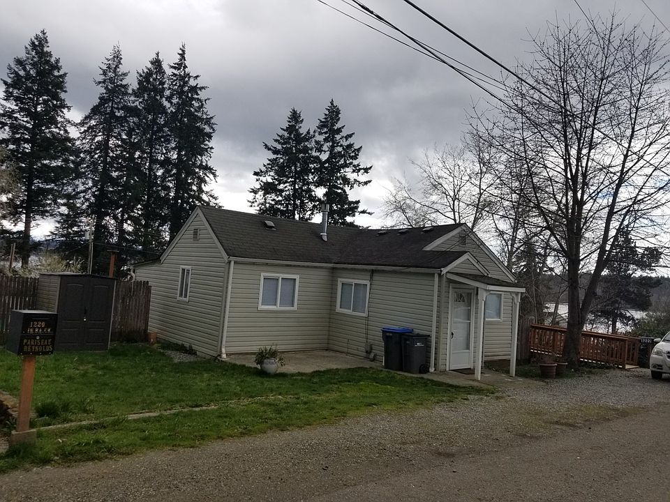 1st image of 1218 Evans Ave W