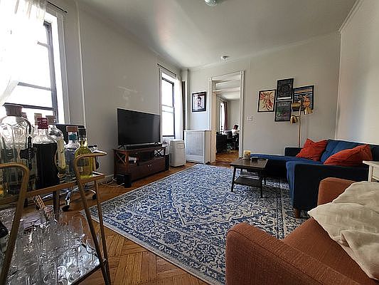 1st image of 75 W 71st St APT 2C