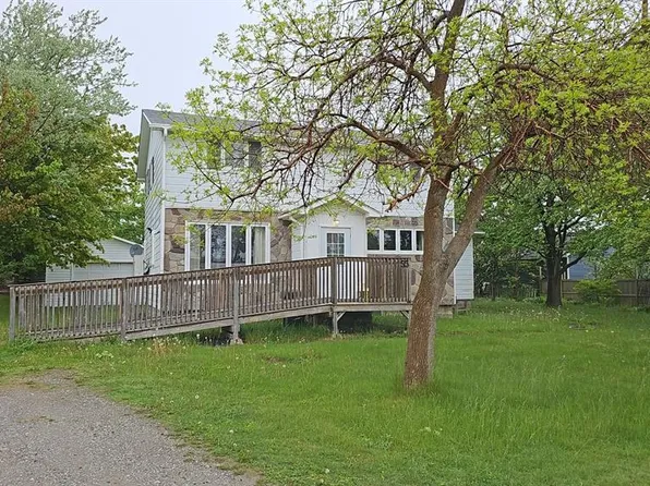 55 WEST Street, Stephenville, NL A2N1E1