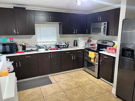 2nd image of 11201 SW 55th St #15