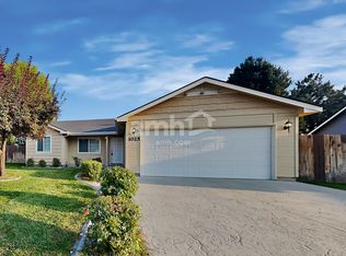 1025 Abbey Ct, Middleton, ID 83644