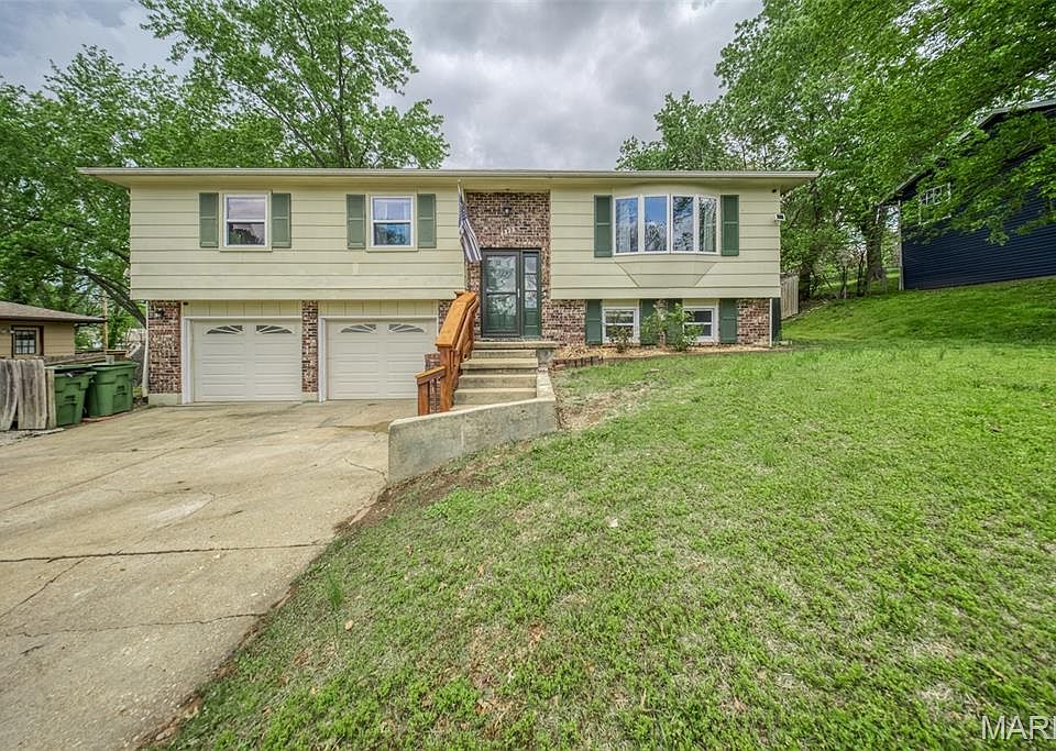 1st image of 1313 Highland Dr