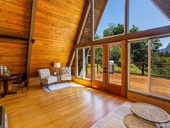 IMAGINE SITTING HERE AND SIPPING ON COFFEE IN THE MORNING? 