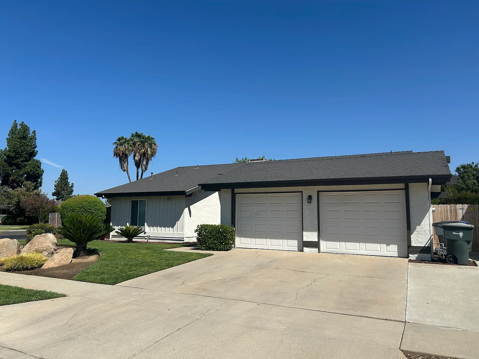 3 bed, 1700 sqft, $2,495 — Photo 3