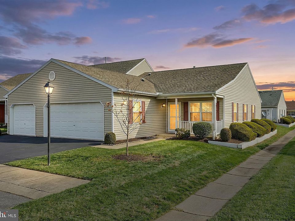 1st image of 1043 Village Way #1043