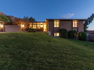 2826 E Valley View Ave, Holladay, UT 84117