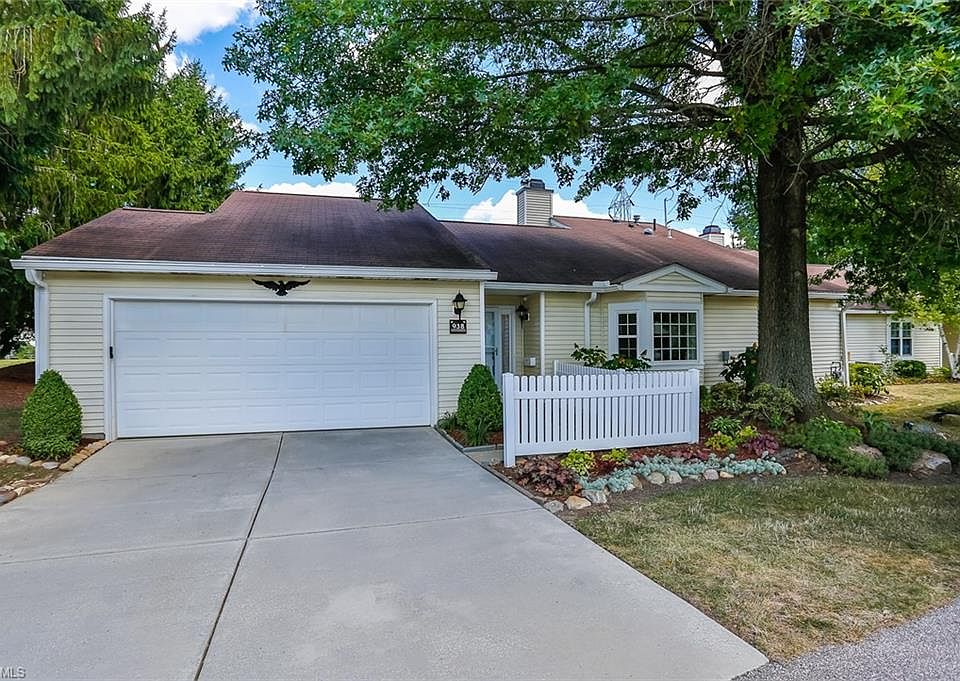 1st image of 938 Sturbridge Dr #134