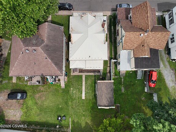 4th image of 40 Columbia Ave