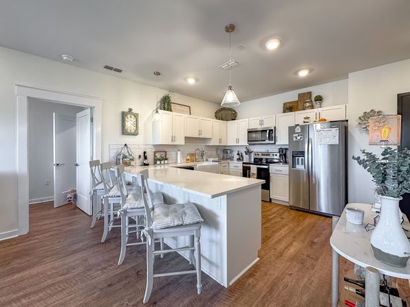 223 N Donalson St #34