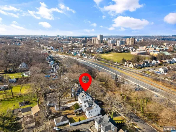 424 N Walnut Street, East Orange, NJ 07017