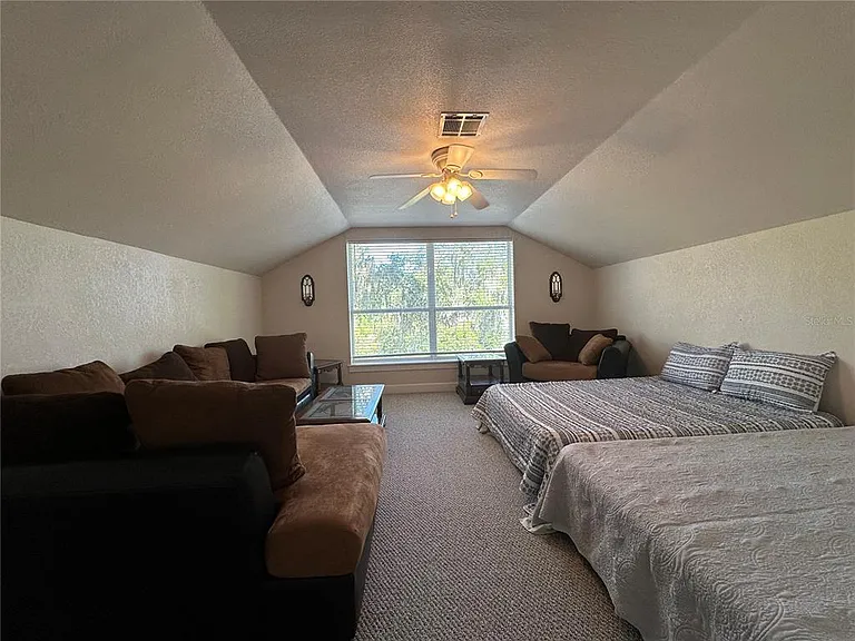 24907 NE 135th St — Photo 34