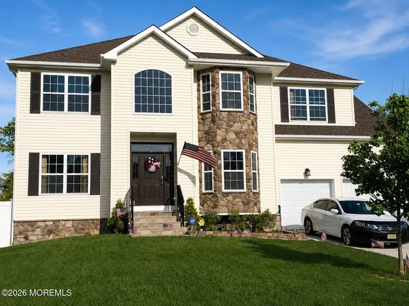 12 Jamie Court, Barnegat, NJ 08005