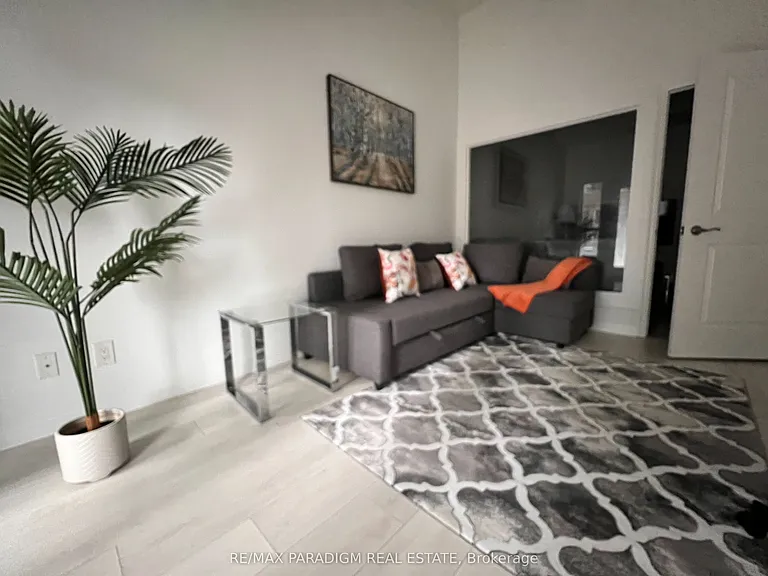 35 Bastion St #109 — Photo 4