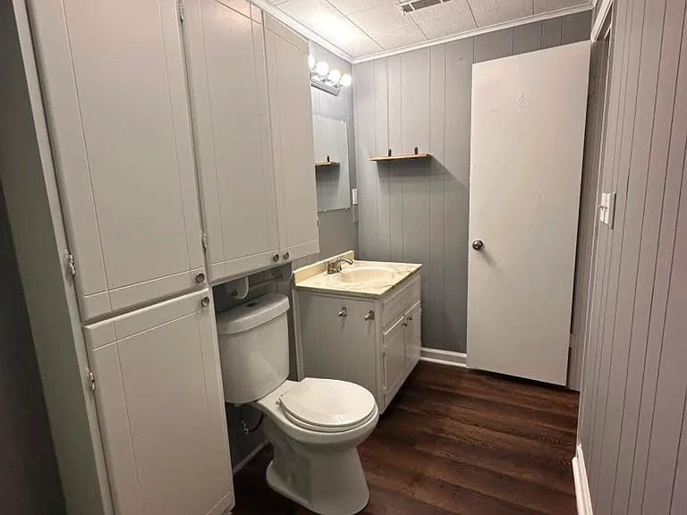 821 Desoto Pl — Photo 4