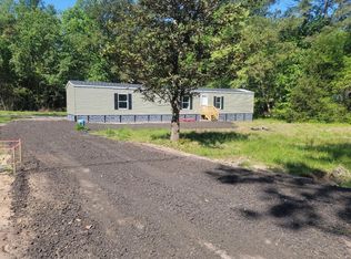 121 Oak Log Lake Rd., Conway, SC 29526